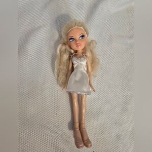 👧 2001 Chloe Bratz Doll